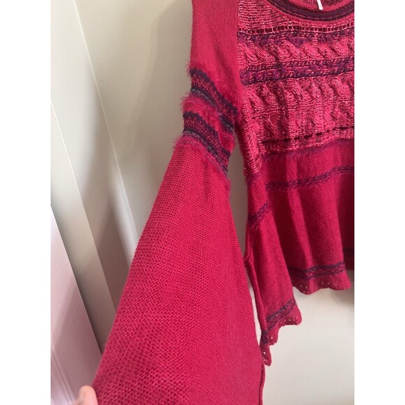 Free People Raspberry Pink Red Textured Knit Bell Sleeve Sweater Women’Size XS - Picture 8 of 14